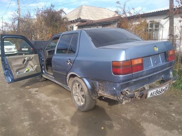 гольф 2 фари: Volkswagen Vento: 1995 г., 2 л, Механика, Бензин, Седан