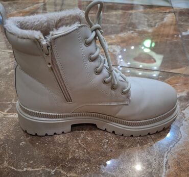 Čizme: Čizme, 39 na lalafo.rs — 2 Čizme: Čizme, 39 — 2