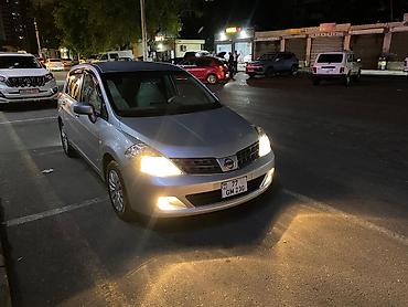 bort baqaj: Nissan Tiida hatchback – gümüşü rəng Xüsusiyyətlər və təchizat: - — 3