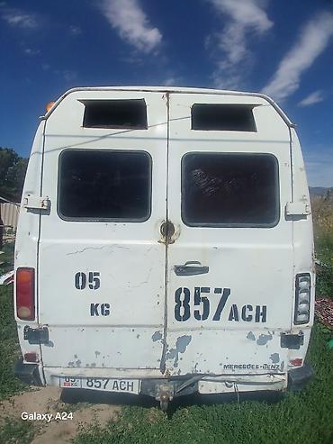 385 55: Mercedes-Benz T1: 1992 г., Бус — 2