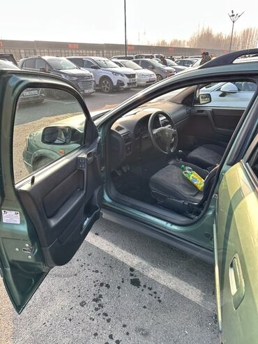 Opel: Opel Astra: 2002 г., 1.6 л, Механика, Бензин, Универсал — 9