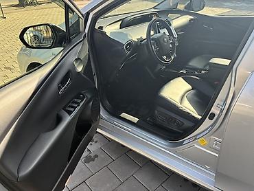 Toyota: Toyota Prius: 2020 г., 1.8 л, Автомат, Гибрид, Хэтчбэк — 10