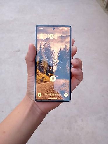 Google: Google Pixel 7a, Б/у, 128 ГБ, цвет - Белый, eSIM, 1 SIM — 8