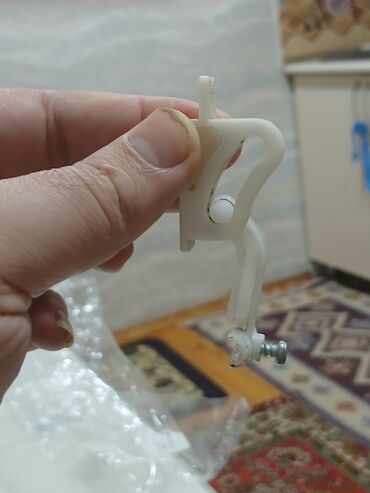 Soyutma və qızdırıma sistemlərinin digər detalları: Məhsul: Split kondisioner üçün hava yönləndirici jalüz tayfasının qolu