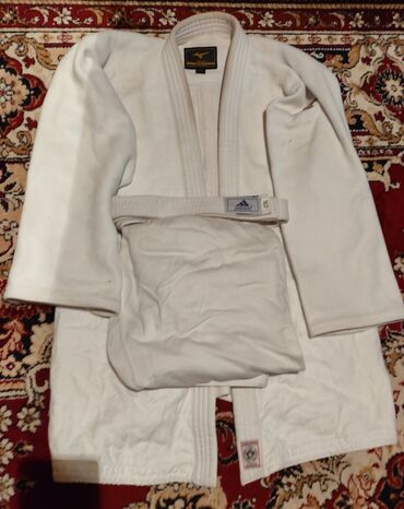 İdman dəstləri: Mizino Kimono Boy 175 Cəmi 3 gün geyinilib təzəsindən fərqlənmir