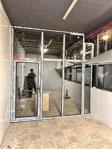 Окна на заказ: Алюминиевое окно на заказ, Тип окна: Панорамные, Стандартные, Форточка, Декоративные особенности: Фрамуга, Бесплатная установка, Без рассрочки — 4