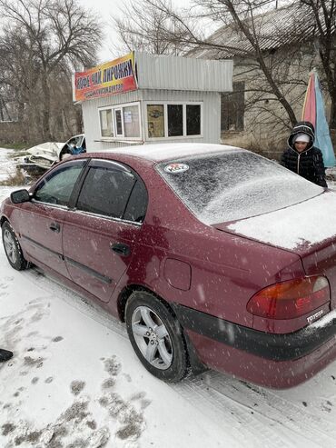 Toyota: Toyota Avensis: 1998 г., 1.6 л, Механика, Бензин, Седан