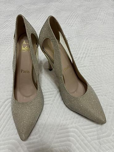 каблуки купить: Туфли, 38, Steve Madden, Б/у, цвет - Золотой, Самовывоз — 5