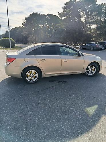 Chevrolet: Chevrolet Cruze: 1.4 l | 2011 il 320000 km Sedan — 5