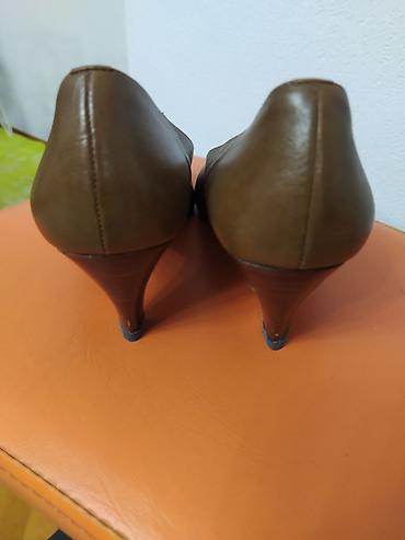 Туфли: Классические туфли в отличном состоянии, производство Испания,кожа — 10