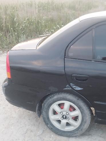 accent 2005: Hyundai Accent sedan – qara rəng Texniki xüsusiyyətlər və təchizat: - — 3