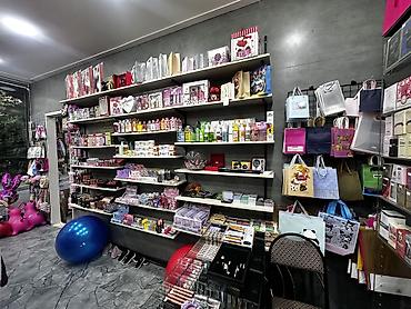 seel butik: Hazır Biznes Satılır! Qaraçuxur qəsəbəsində, insanların sıx hərəkət — 2