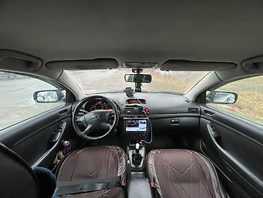 Toyota: Toyota Avensis: 2004 г., 1.8 л, Механика, Бензин, Хэтчбэк — 9