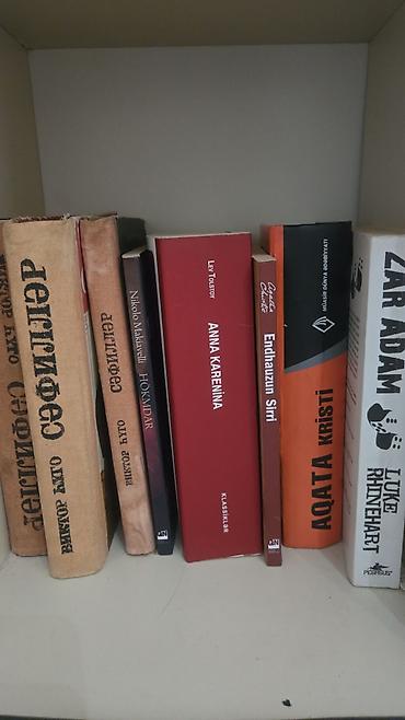 Художественная литература: Mövzu: Müxtəlif janrlarda geniş kitab kolleksiyası Tərkib: - — 4