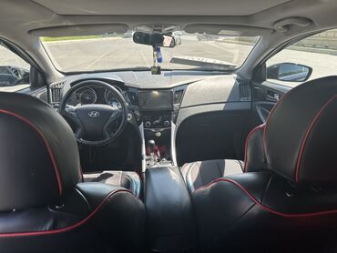 Hyundai: Hyundai Sonata: 2.4 l | 2010 il Sedan — 13