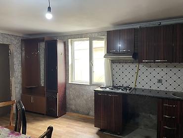 ev elanlari: Qiymet qishda 350azn yayda 320azn komunal daxil, komunal pulu — 3