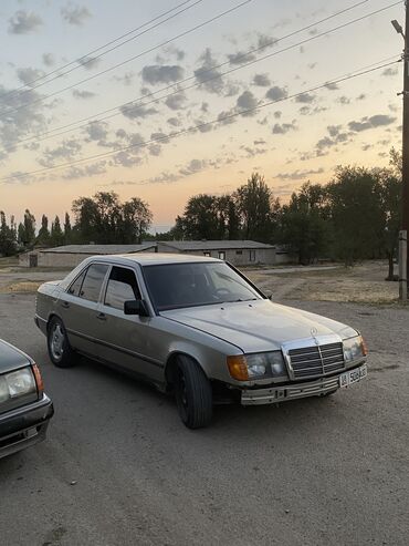 дом на колесо: Mercedes-Benz W124: 1987 г., 2.3 л, Механика, Бензин, Седан