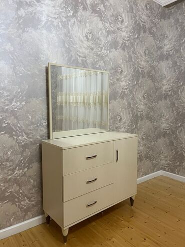 Yataq otağı dəstləri: İkinəfərlik çarpayı, Komod — 7