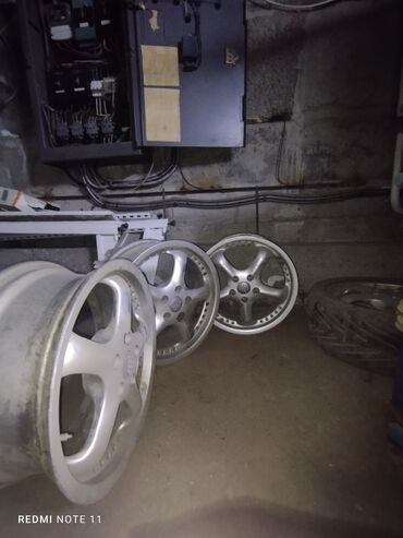 лада токмок: Литые Диски R 17 Audi, Комплект, отверстий - 5, Б/у