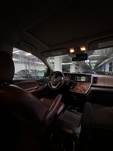 Toyota: Toyota Sienna: 2019 г. — 10