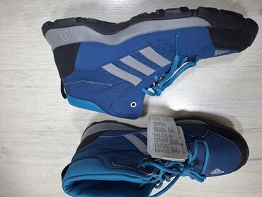 Women's Sneakers and athletic shoes: Adidas, 39 — 4