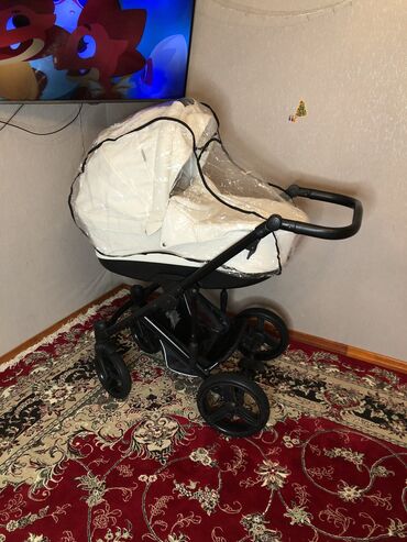 Gəzinti arabaları: Cemi 4 ay istifade olunub yeni kimidir. 2 lyulkadan ibaretdir . Cox — 13