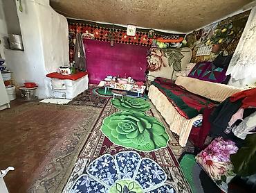 Продажа коттеджей и домов: Продается дом. г.Кара-Балта(в с.Вознесеновка). Дом состоит из — 5