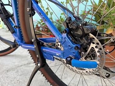 rama velosiped: Velosipedin hər detalı ayrı yığılıb. rama alüminiumdur. 1400+ xərc — 7