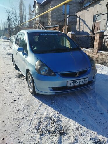 car kg: Honda Fit: 2001 г., 1.3 л, Вариатор, Бензин, Хэтчбэк