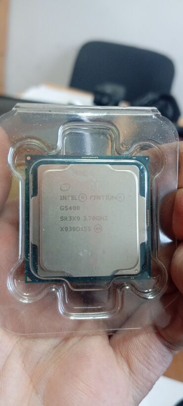 Процессоры: Процессор, Б/у, Intel Pentium Gold, 4 ядер, Для ПК