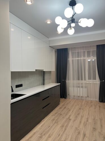 сдается квартира в частном доме: 1 комната, 43 м², Элитка, 4 этаж, Дизайнерский ремонт