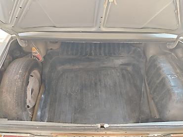 zapi masin: VAZ 2101 “Jiquli” sedan - Korpus: 4 qapılı sedan, ağ/boz rəngli — 9