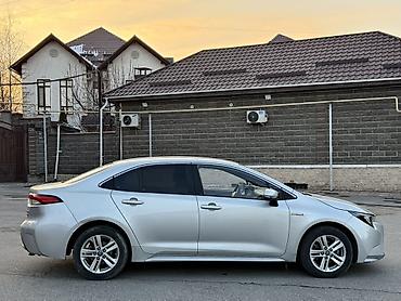 Toyota: Toyota Corolla: 2020 г., 1.8 л, Вариатор, Гибрид, Седан — 7