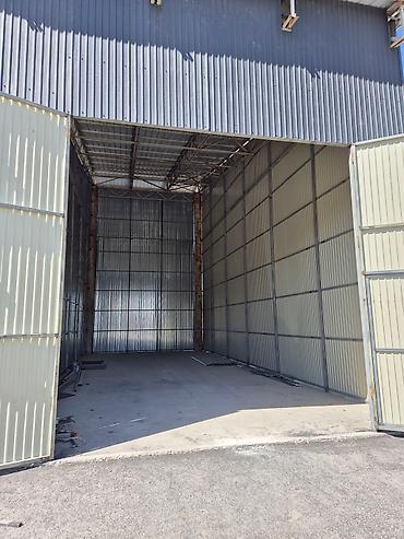 Аренда складов и мастерских: Сдаю угловой ангар на рынке Караван. размеры 90квадрат (длина 15м — 4