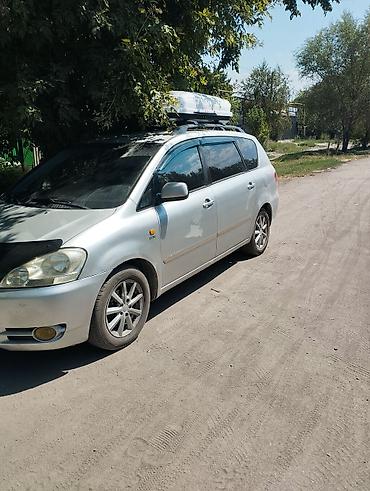 авенсис верса: Toyota Avensis Verso: 2002 г., 2 л, Механика, Бензин, Универсал — 3