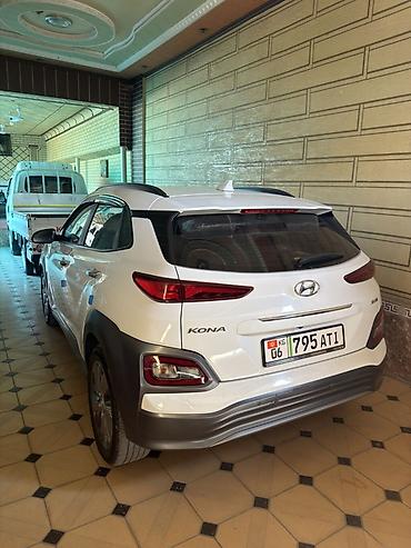baic eu5: Hyundai Kona: 2021 г., Автомат, Электромобиль, Кроссовер — 3