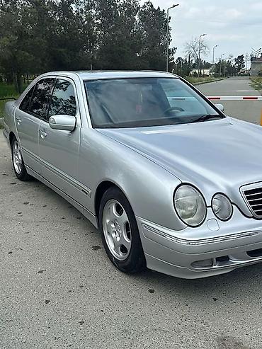 mercedes vito 8 1: Mercedes-Benz E-Class: 2 l | 2000 il Sedan — 1