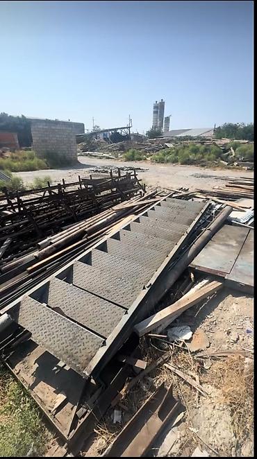 Baklar və çənlər: Bak, Metal — 4