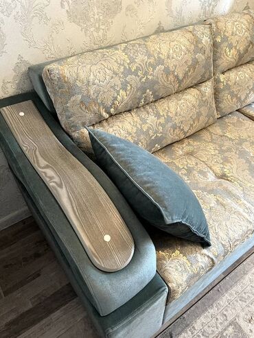 старые диваны на пружинах: Новый