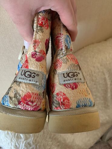 ugg: Uqqilər, Ölçü: 37, İşlənmiş