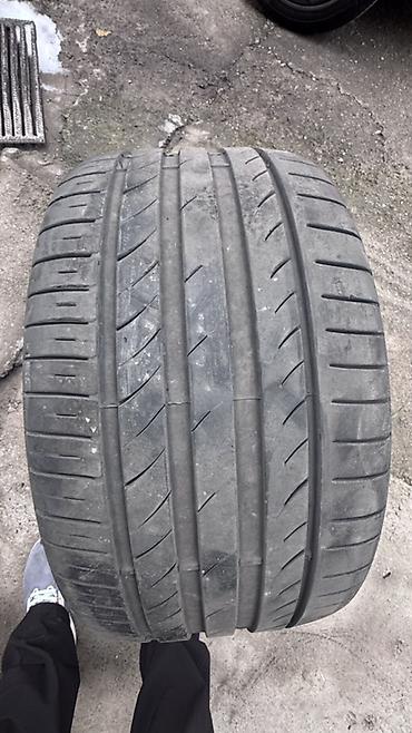 275/30ZR20 пара. На одной шине есть шишки с внутренней стороны. Сняты