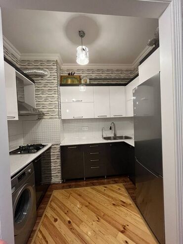 Uzunmüddətli kirayə mənzillər: Nərimanovda Təhsil Nazirliyinin yanında 17 mərtəbəli binanın 13-cü — 6