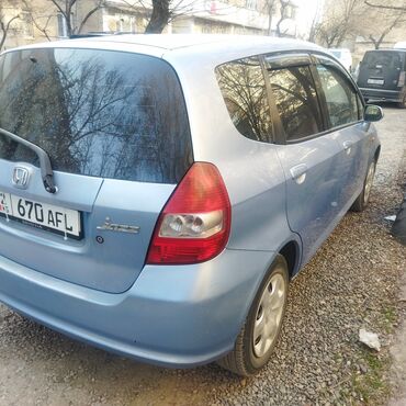 Honda: Honda Jazz: 2002 г., 1.3 л, Механика, Бензин, Хэтчбэк