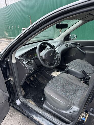 Ford: Ford Focus: 2002 г., 1.8 л, Механика, Бензин, Седан — 9