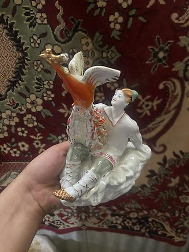 qılınc gülü haqqında: Fiqur, Keramika, rəng - Qızılı — 2