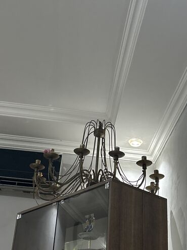 Bra, divar lampaları: Çılçıraq, 10 və daha çox lampa, Metal