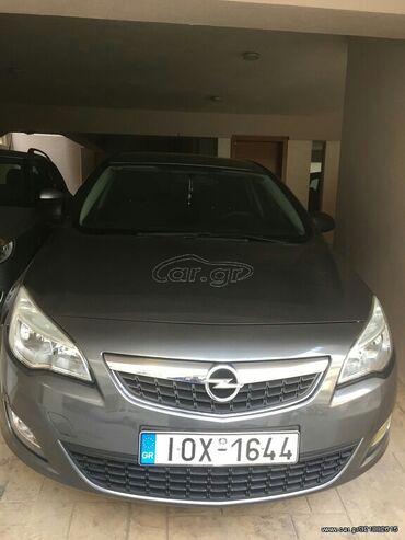 Μεταχειρισμένα Αυτοκίνητα: Opel Astra: 1.4 l. | 2011 έ. 49000 km. Χάτσμπακ