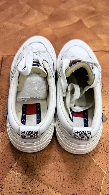 Кроссовки и спортивная обувь: Мужские кроссовки, 40, Tommy Hilfiger, Б/у, цвет - Белый, Платная доставка — 2
