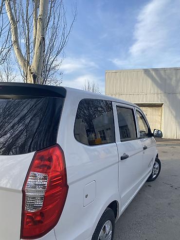 Dongfeng: Dongfeng : 2019 г., 1.5 л, Механика, Бензин, Минивэн — 18