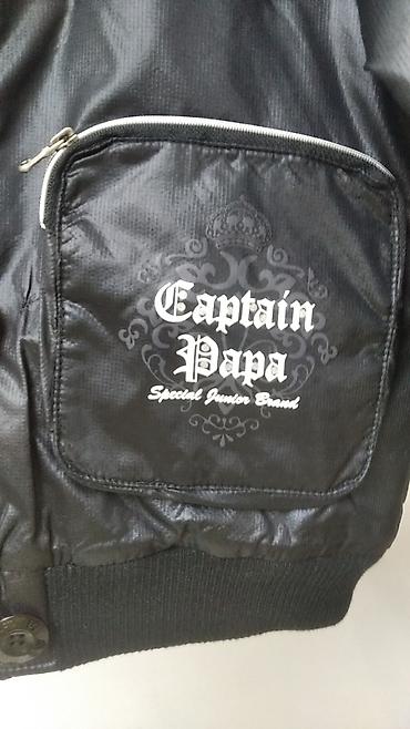 Демисезонные куртки: Утипленная куртка для повседневной носки, выполненная в черном цвете — 8